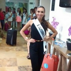 LA SUDCALIFORNIANA SE ENCUENTRA EN EL ESTADO DE TABASCO, PARA PARTICIPAR EN EL CERTAMEN NACIONAL DE MISS PETITE 2015