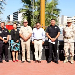 ACERCAMIENTO DEL ALCALDE CON PGJE, SEDENA, SEMAR, PF Y CISEN POR LA SEGURIDAD DE LAS FAMILIAS DE LOS CABOS