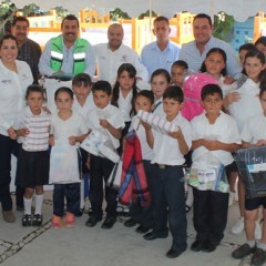 SE ENTREGAN APOYOS EN ALBERGUE ESCOLAR DE MIRAFLORES