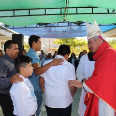 OBISPO PRESIDE EUCARISTÍA EN COMUNIDAD ESCOLAR JUAN PABLO II