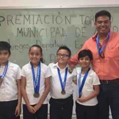 ALUMNOS GANADORES DE AJEDREZ EN ETAPA MUNICIPAL DE LOS JUEGOS NACIONALES DE EDUCACIÓN BÁSICA