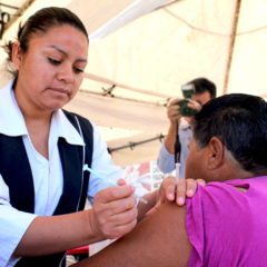 MEDIANTE FERIAS DE SALUD ACERCAN ATENCIONES PREVENTIVAS A COLONOS DE LA PAZ