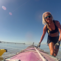 MUJER LATINA QUE RECORRIÓ EL MAR DE CORTES EN SOLITARIO