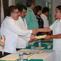 ENTREGA CONALEP 32 TÍTULOS Y CÉDULAS A EGRESADOS DE ESCUELA DE ENFERMERÍA