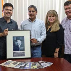 GAMALIEL VALLE, PRESENTÓ CON ÉXITO LA EXPOSICIÓN FOTOGRÁFICA “LA HISTORIA DE UN PUEBLO MINERO”