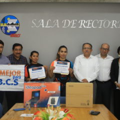 RECIBE UABCS RECONOCIMIENTO POR PARTE DE LA ASOCIACIÓN “LO MEJOR PARA BCS”