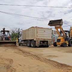 EN LOS CABOS SERVICIOS PÚBLICOS CONTINÚA CON LA REHABILITACIÓN DE CALLES TRAS EL PASO DE TORMENTA LA IVO