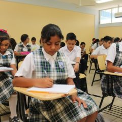 SE OTORGARÁN 5 MIL 300 BECAS A ESTUDIANTES SUDCALIFORNIANOS