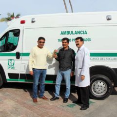 ENTREGA IMSS DOS AMBULANCIAS PARA TRASLADO DE ZONA NORTE