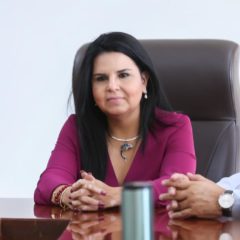 LA ALCALDESA DE LOS CABOS ARMIDA CASTRO SIGUE TRABAJANDO