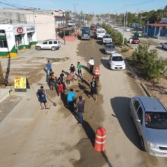 Con la colaboración de la ciudadanía y dependencias que integran la XIII Administración, limpian Avenida Los Cabos