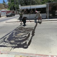 A petición de la ciudadanía, el Gobierno de Los Cabos continúa la instalación de reductores de velocidad