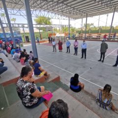 Familias de Los Barriles reciben apoyos de los programas institucionales de Desarrollo Social