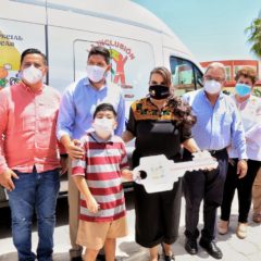 ¡Alcaldesa de Los Cabos cumple! 220 familias beneficiadas con la entrega de una camioneta para el Centro de Atención Múltiple de CSL