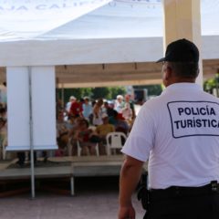 CAPACITAN A POLICÍA TURÍSTICA EN EL IDIOMA INGLÉS