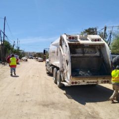 Cada domingo más de 200 toneladas de basura son retiradas de las zonas irregulares en Los Cabos; evitar enfermedades es fundamental