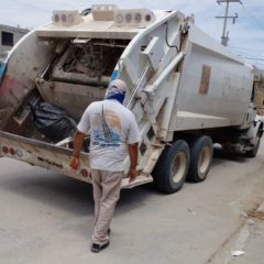 Implementa Servicios Públicos rutas diarias de recolección de basura en playas de Los Cabos, por Semana Santa