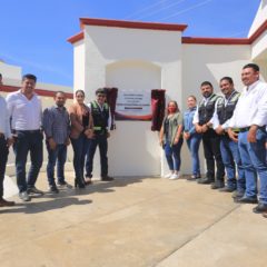 Alcalde Oscar Leggs Castro cumple otro compromiso con la ciudadanía; entrega obras de rehabilitación del parque ”8 de Octubre”