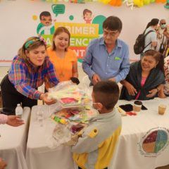 La niñez de SJC recibió apoyo con útiles escolares, becas y gestiones para mejorar los centros educativos en la “Primera Audiencia Infantil”