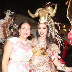 Coronan a la Reina Calafia de las Fiestas de Fundación de La Paz