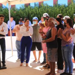 Reciben habitantes de La Ribera apoyos asistenciales de la mano del alcalde Oscar Leggs Castro