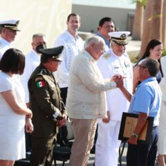 RECONOCE GOBIERNO A TRABAJADORES DEL MAR