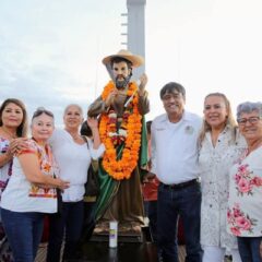 Con mañanitas, misa y recorrido en el mar, celebran al Santo Patrono San Lucas Evangelista