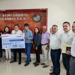 El pago mensual que realizan los usuarios del Oomsapas Los Cabos, permite la entrega del recurso económico a Bomberos y Cruz Roja