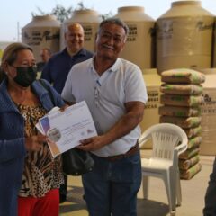 Beneficia Ayuntamiento de La Paz a 760 familias con la entrega de materiales