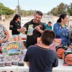 Entrega DIF La Paz apoyos a más de 100 niñas y niños en la zona rural