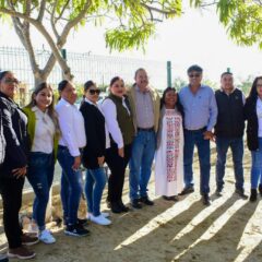 Entrega alcalde de Los Cabos Oscar Leggs Castro obras de infraestructura en la zona rural