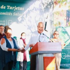 ENTREGA GOBIERNO DE BCS TARJETAS A BENEFICIARIOS DEL PROGRAMA “LA CLÍNICA ES NUESTRA”