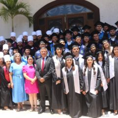 EGRESA “GENERACIÓN VÍCTOR MANUEL CASTRO COSÍO” DE LA UNIVERSIDAD TECNOLÓGICA DE LA PAZ