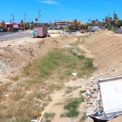 LLAMA EL SECRETARIO GENERAL DE LA DELEGACIÓN DE CABO SAN LUCAS A MANTENER LOS CAUSES DE ARROYOS DESPEJADOS Y EVITR PROBLEMAS ESTA TEMPORADA DE LLUVIAS