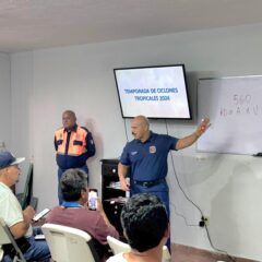 BOMBEROS DE LOS CABOS BRINDAN CONFERENCIA “APRENDIENDO DEL PASADO”