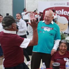 RECONOCE GOBERNADOR DE BCS A LAS Y LOS ABUELITOS EN SU DIA