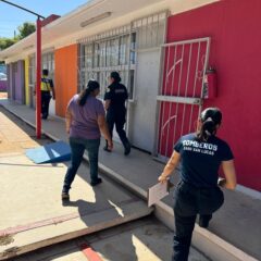 BOMBEROS DE LOS CABOS REALIZAN REVISION EXHAUSTIVA DE EN LOS PLANTELES EDUCATIVOS DEL MUNICIPIO DESPUES DEL SISMO REGISTRADO