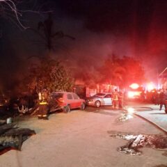 Atendió Cuerpo de Bomberos incendio de 3 viviendas en la colonia El Manglito