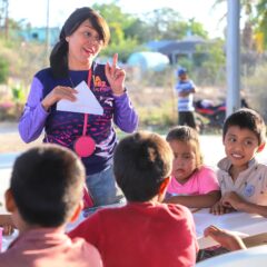 Con apoyos beneficia DIF La Paz a 60 familias en El Pescadero