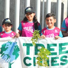 Reforestan niños del programa Impulso zona en la nueva planta potabilizadora de La Paz