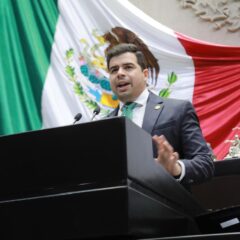 Manuel Cota solicitala modificación de las tarifas eléctricas para Baja California Sur.